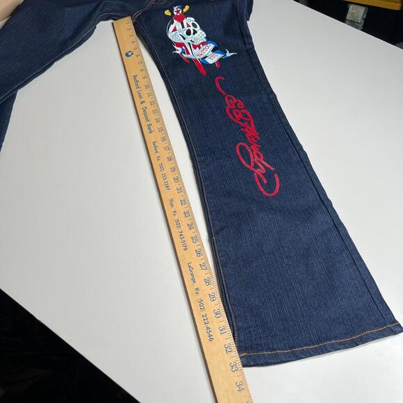 NWT Ed Hardy Women’s Jeans Size (W32 L33) Dark Wash Embroidered Tattoo Graphic - Picture 3 of 13